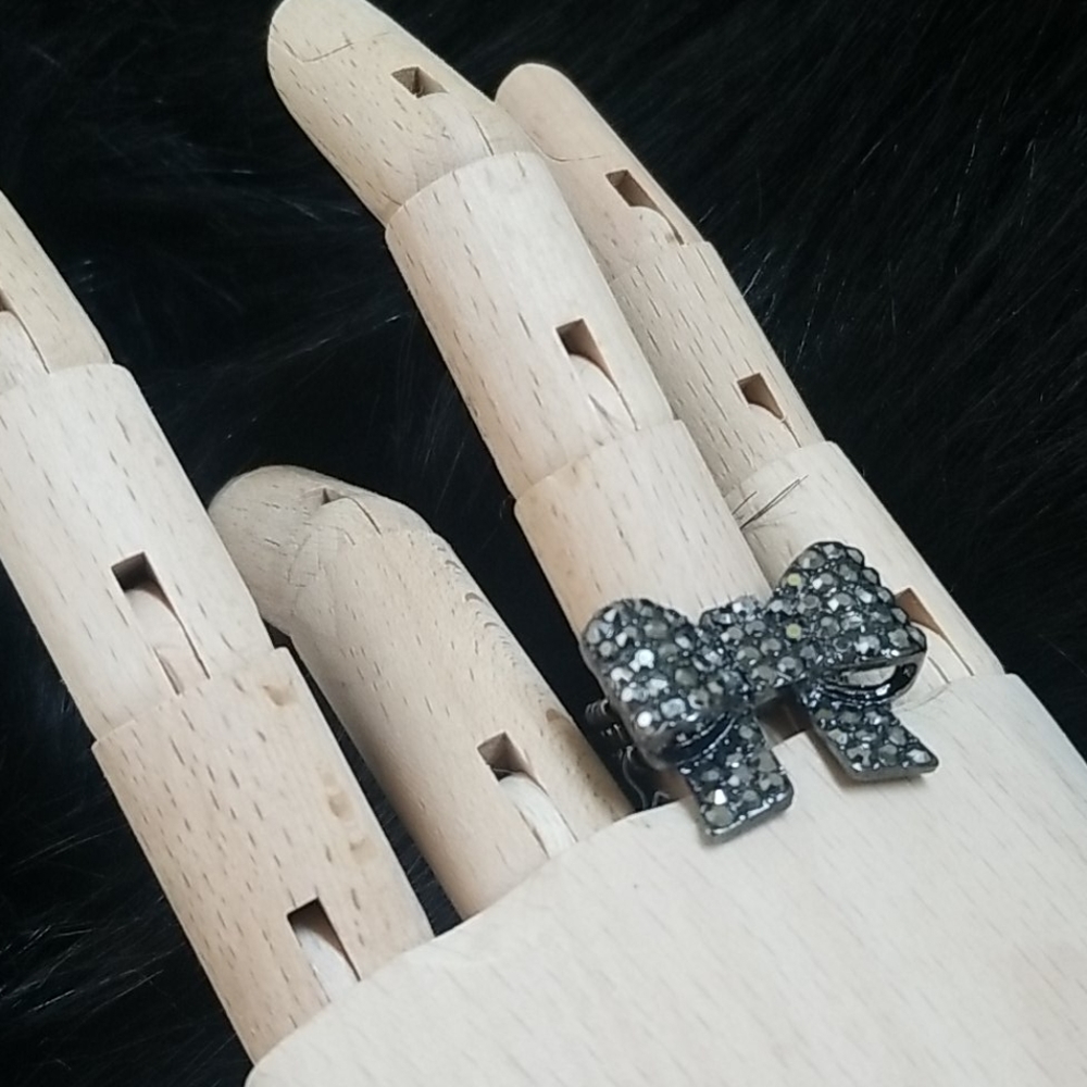 Rhinestone Bow Ring - image 1